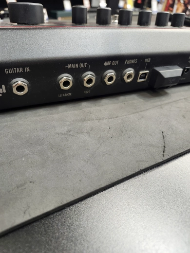 Line 6 - AMPLIFIFX100 2